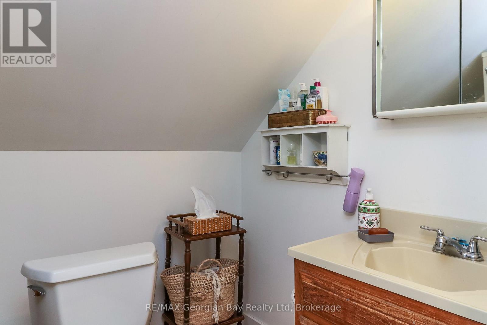 106 WILLIAM STREET - 29