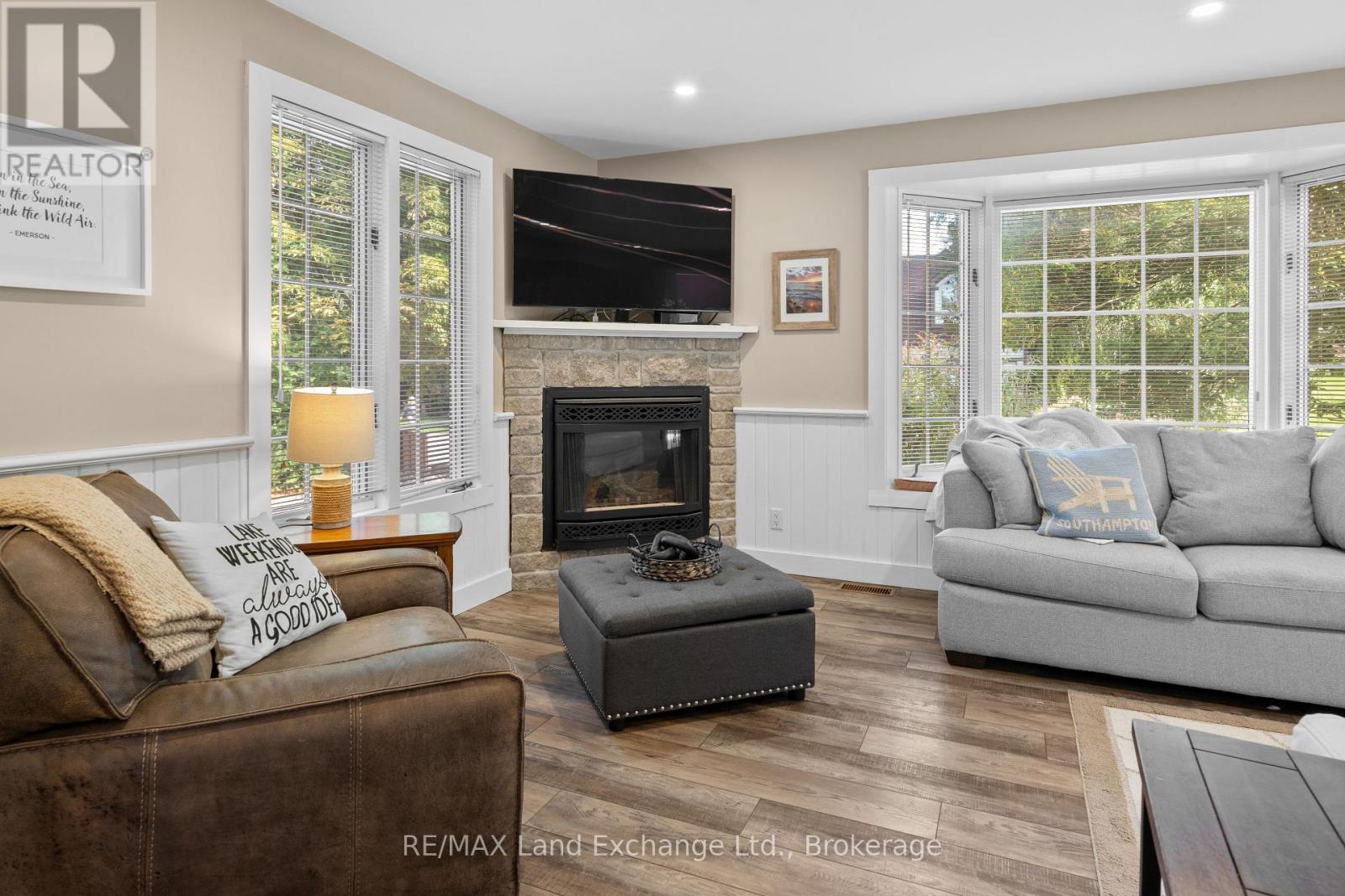 Living room with Gas Fireplace