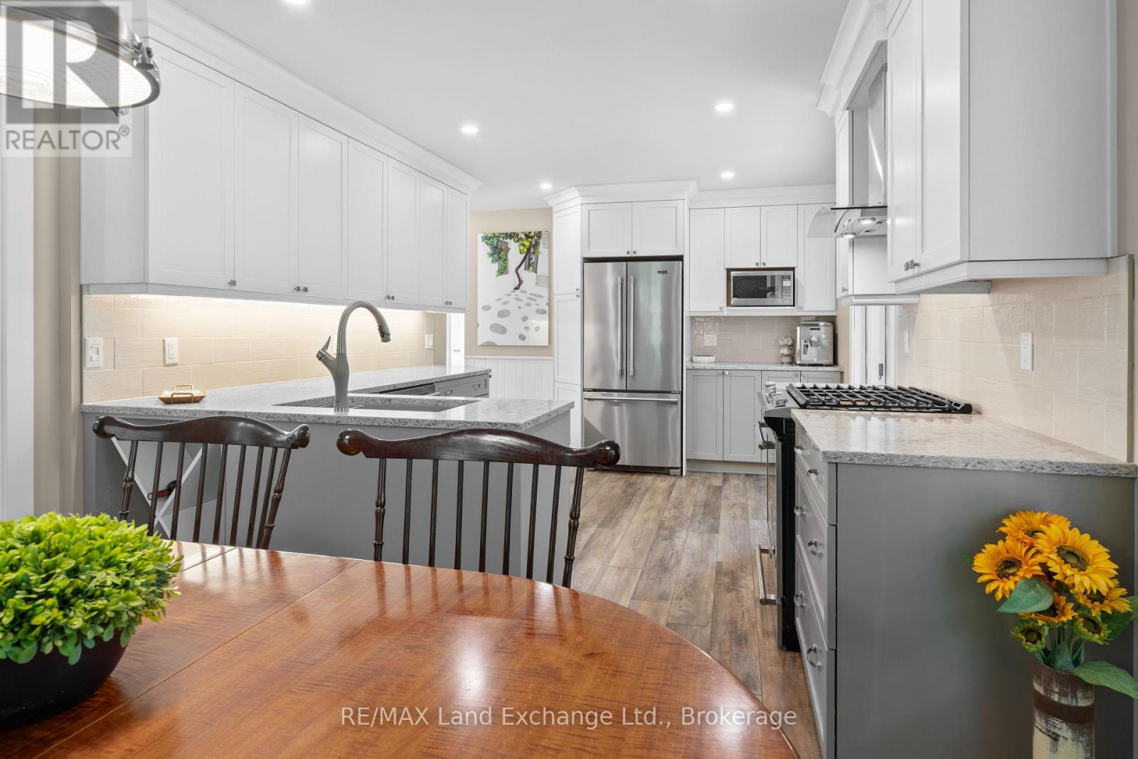 Open Concept Kitchen/Dining