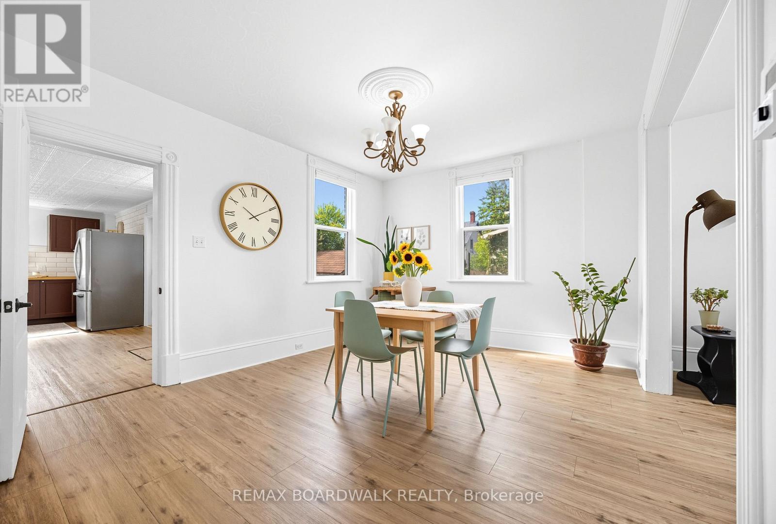 22 ISABELLA STREET - 13