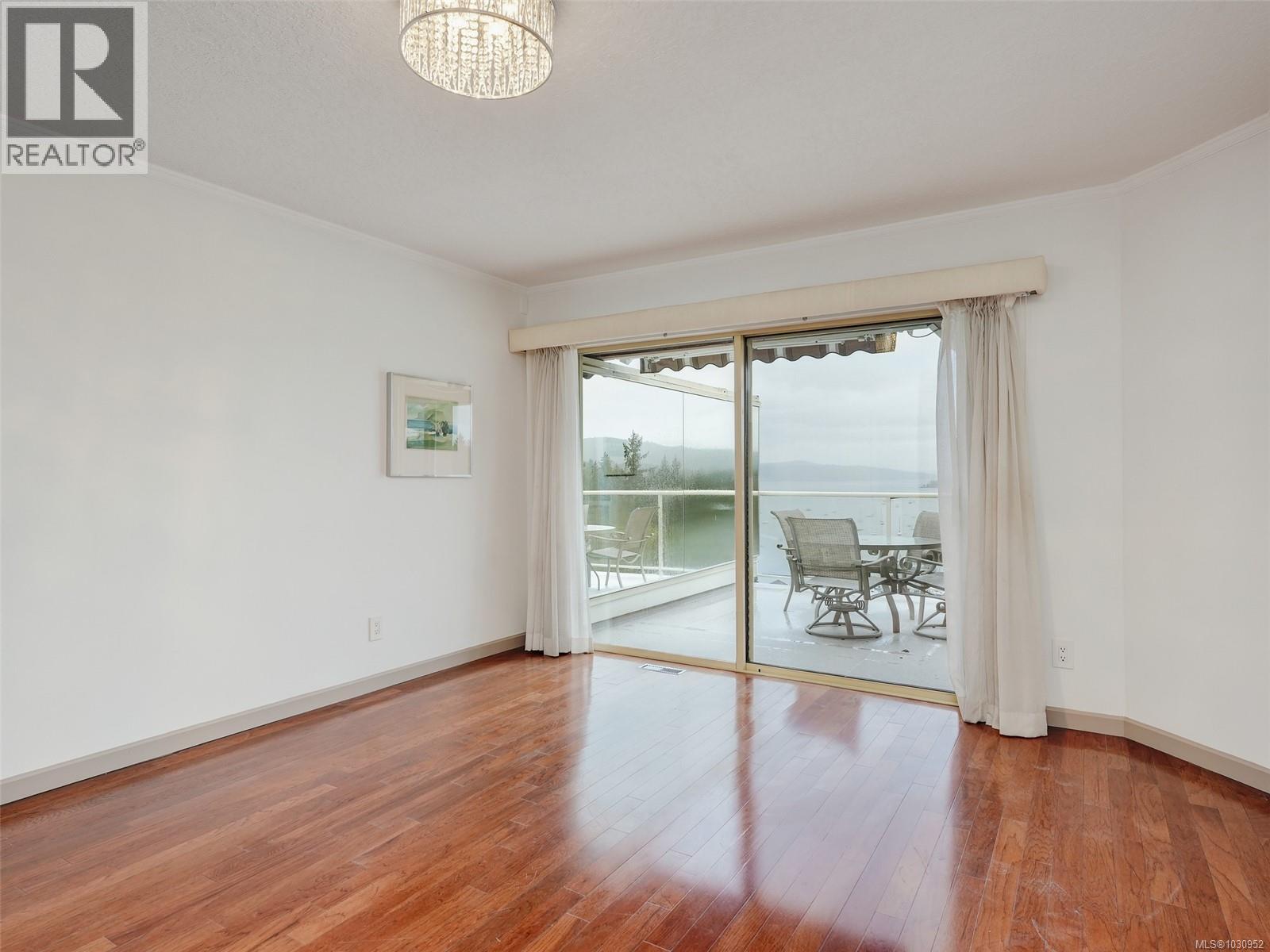 104 6880 Wallace Dr, Central Saanich