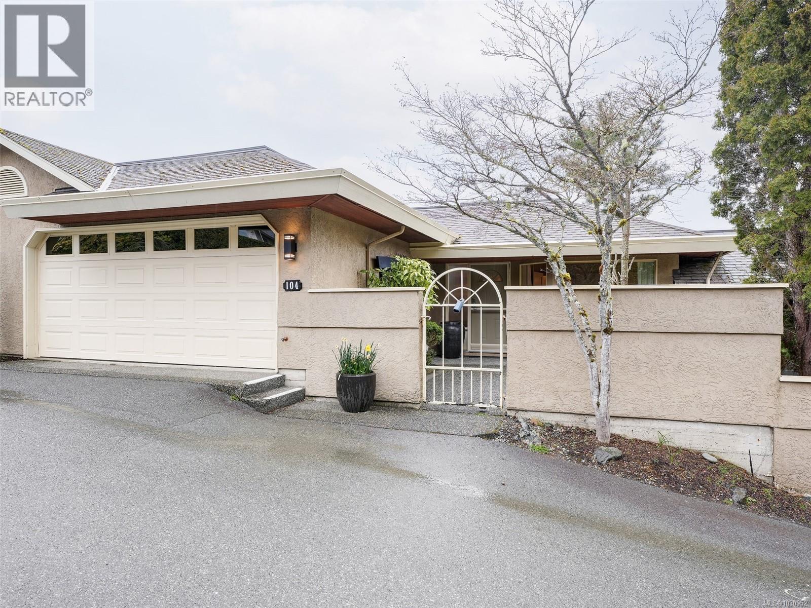 104 6880 Wallace Dr, Central Saanich