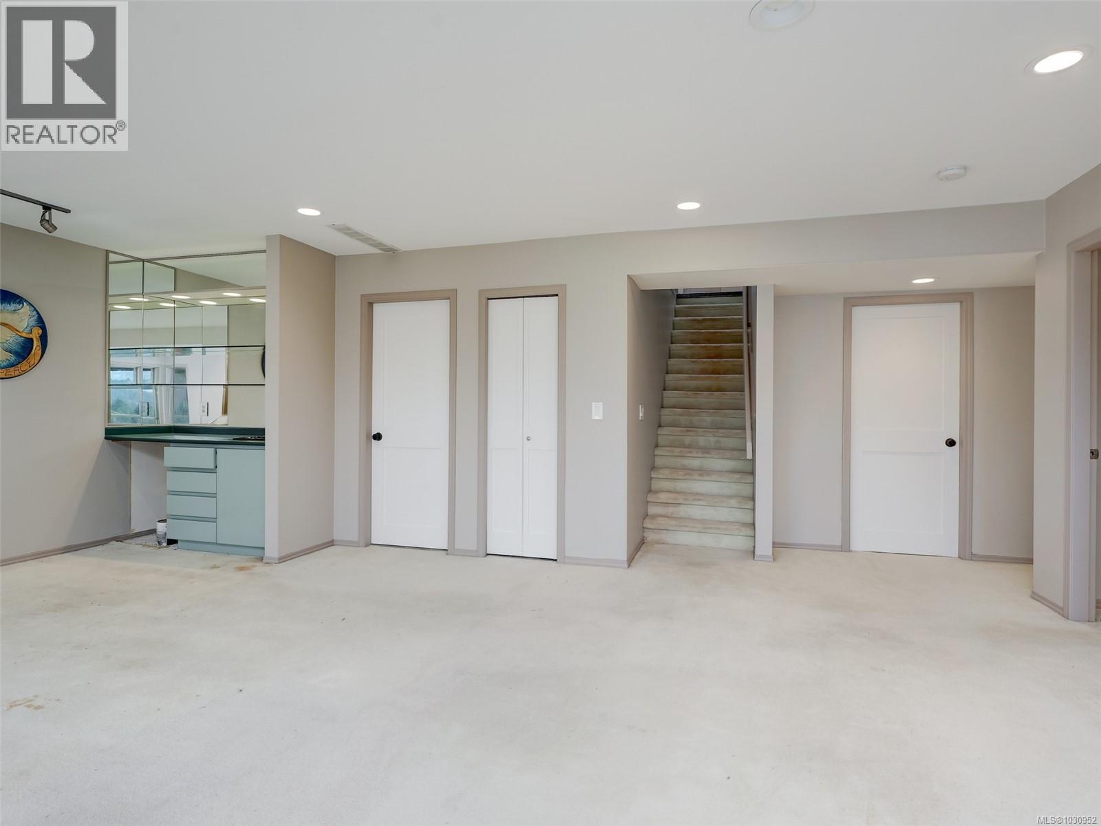 104 6880 Wallace Dr, Central Saanich