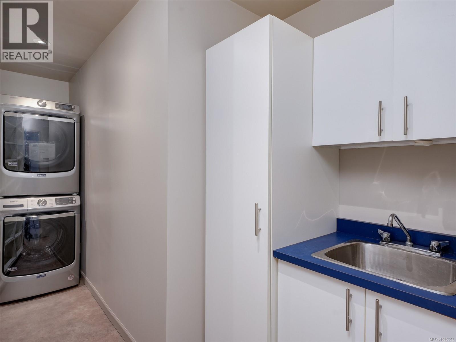 104 6880 Wallace Dr, Central Saanich