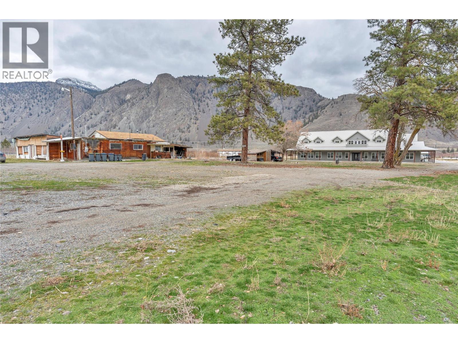 2338 HWY 3 - 74