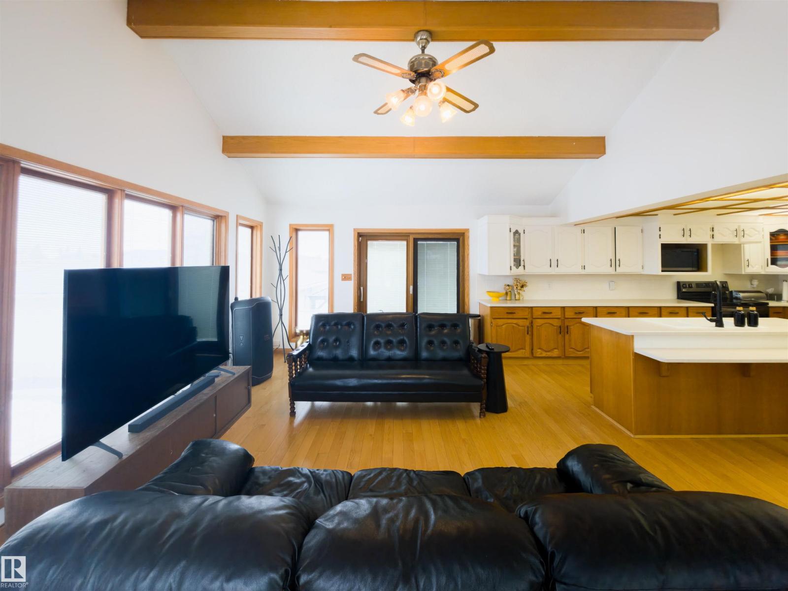 7323 147 AV NW, Edmonton