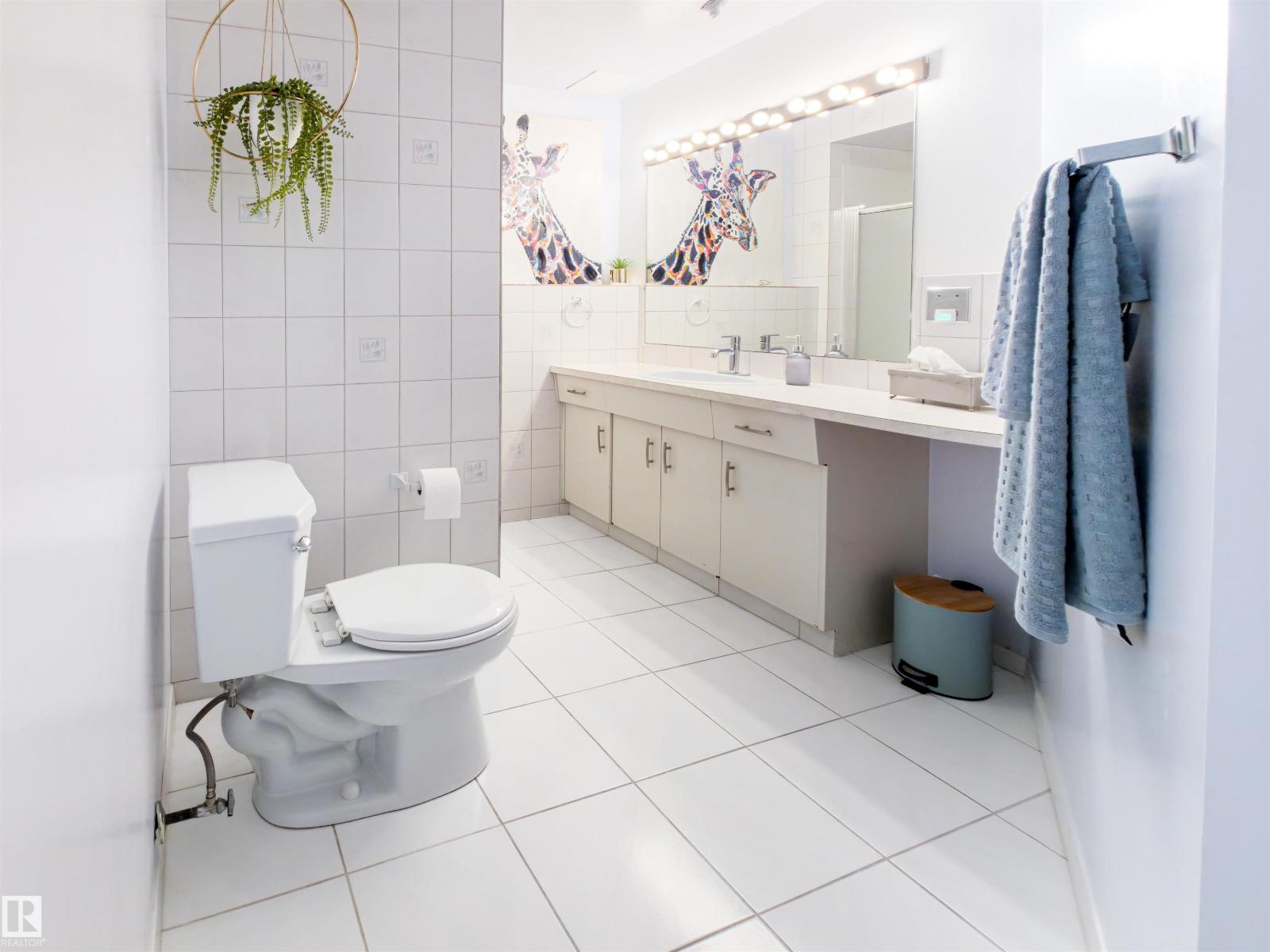 7323 147 AV NW, Edmonton