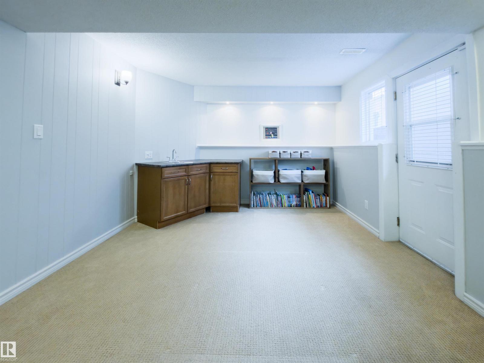 7323 147 AV NW, Edmonton