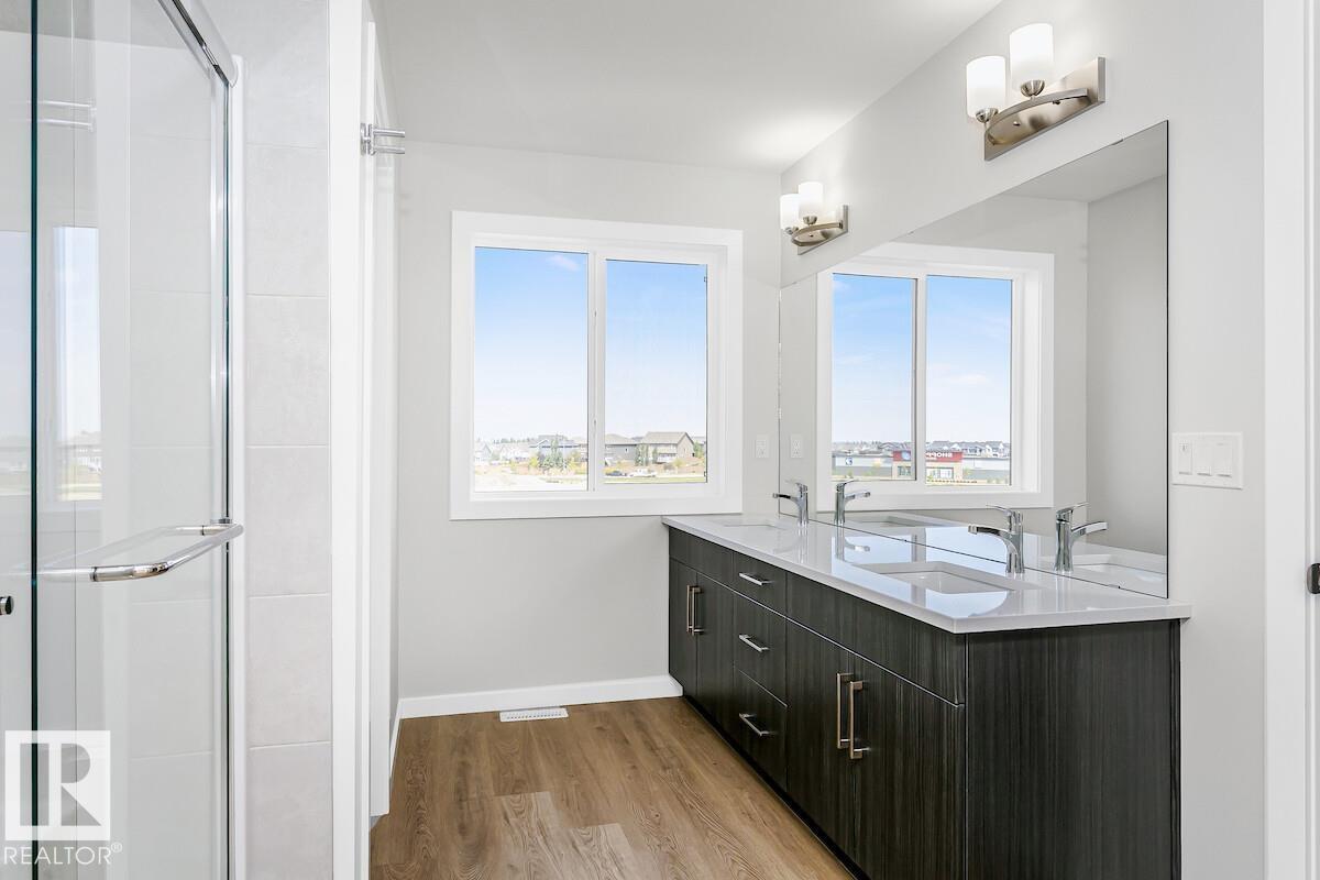 6239 29 AV SW, Edmonton