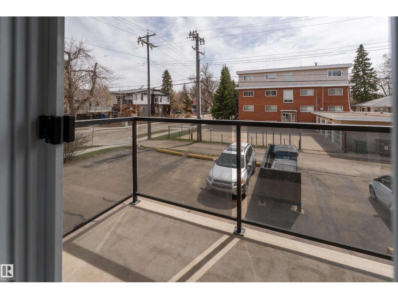 #203 10003 87 AV NW, Edmonton