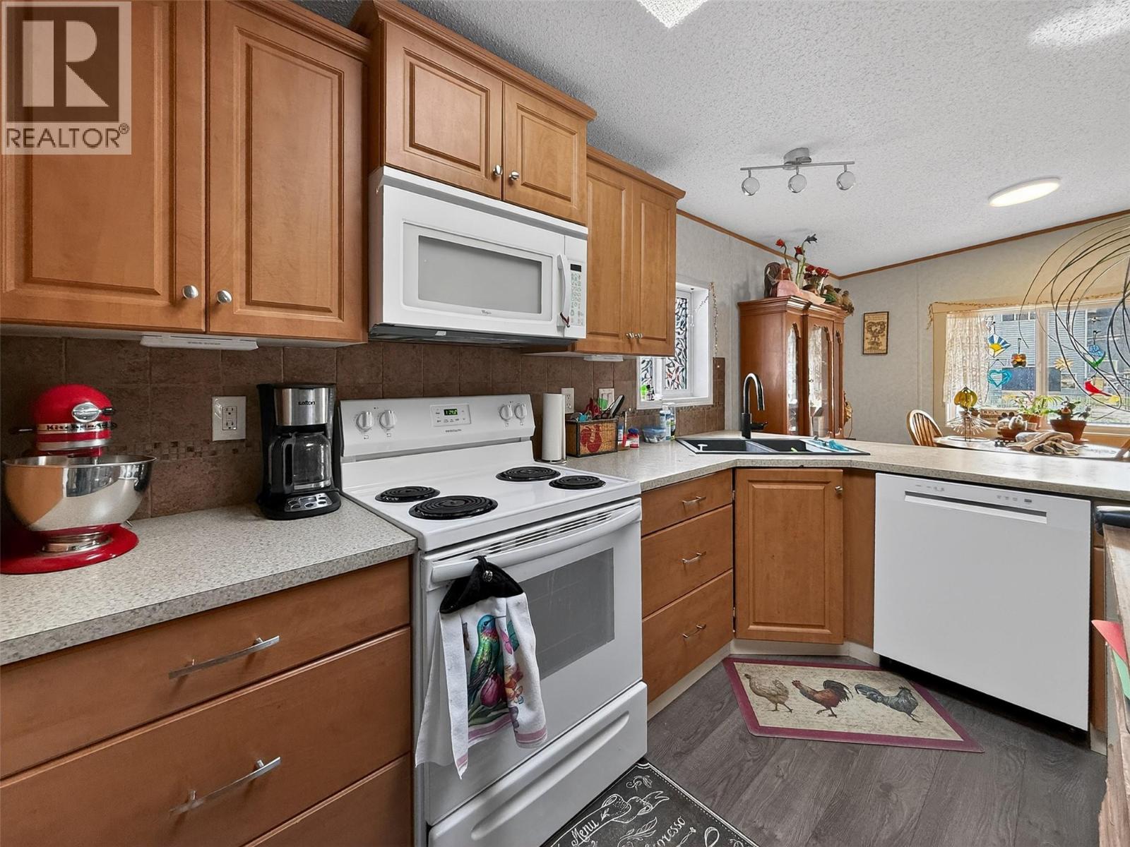 227 ANGELA AVENUE - 14