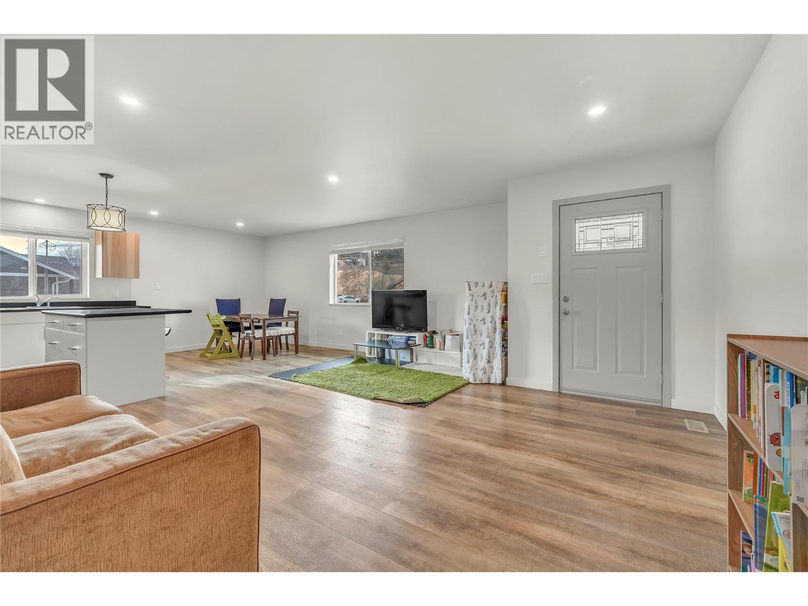 272 BURTON AVENUE - 7