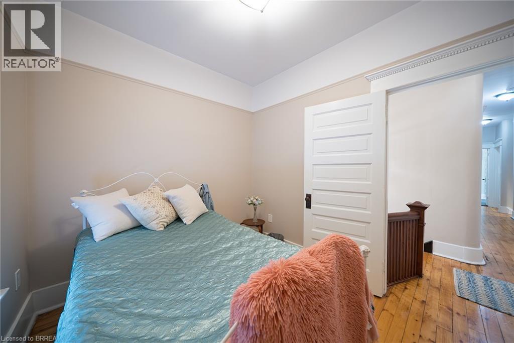 8 WILLIAM Street - 24