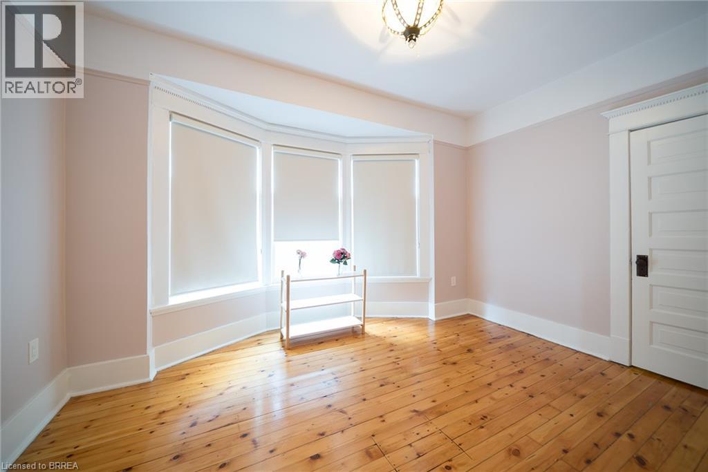 8 WILLIAM Street - 27