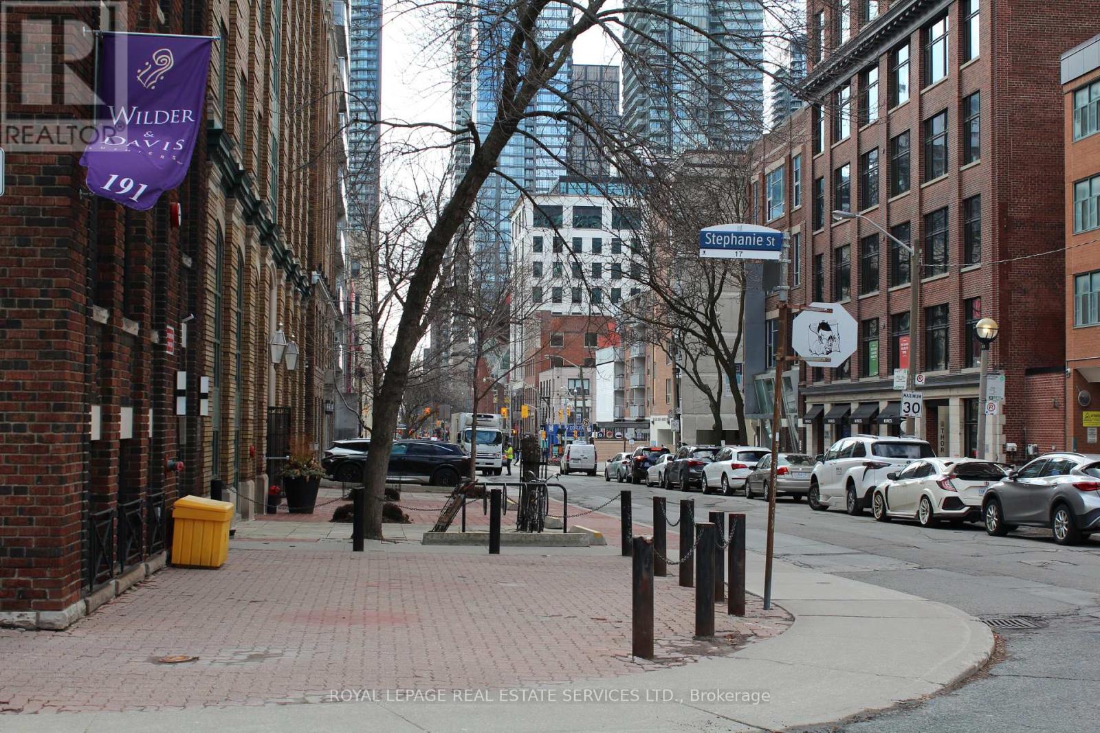 #804 169 JOHN STREET - 13
