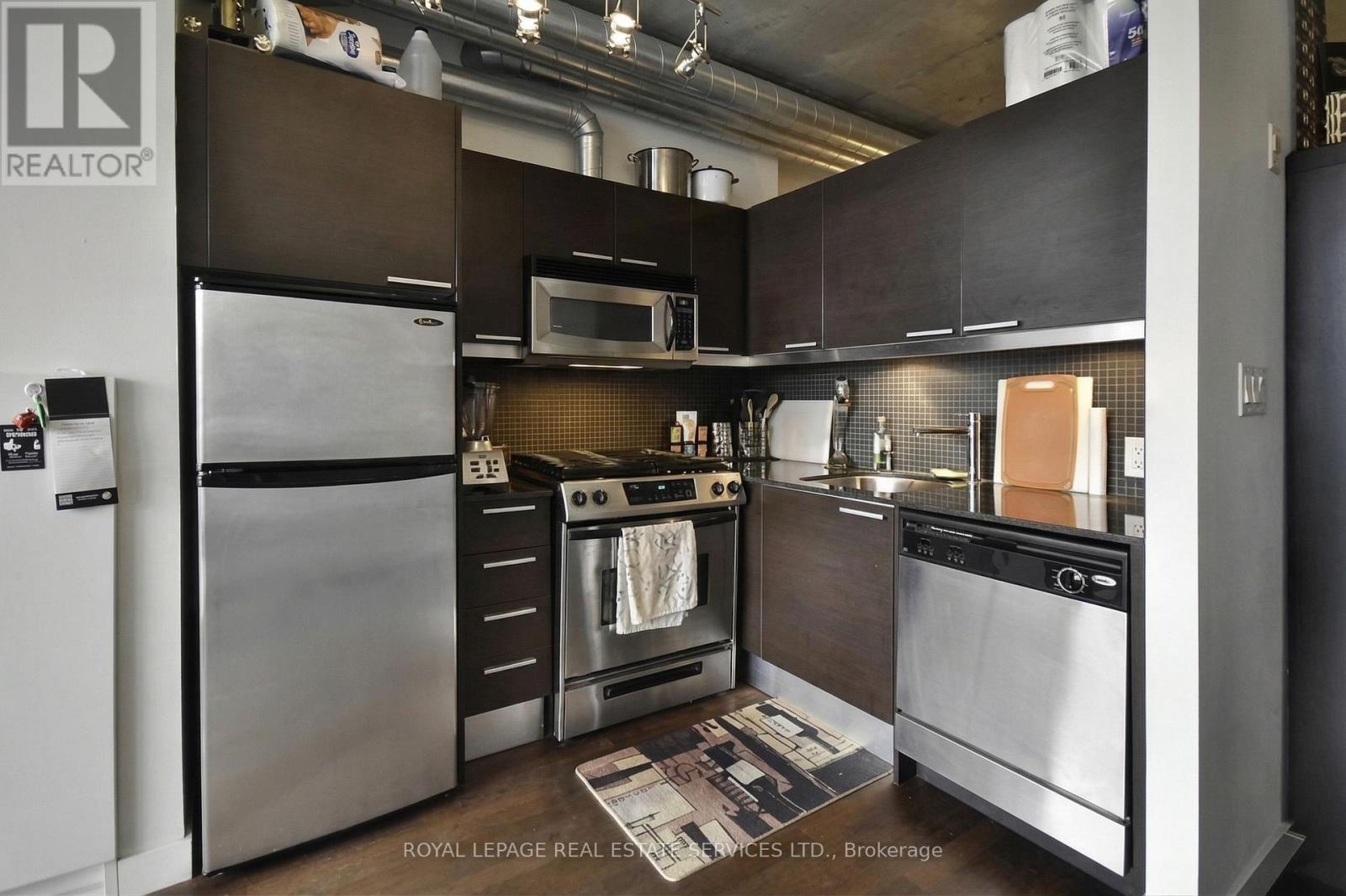 #804 169 JOHN STREET - 8