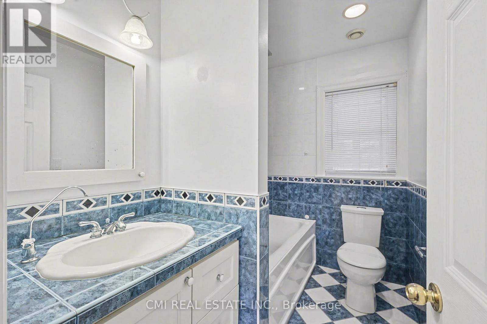 3440 SIMCOE STREET N - 15