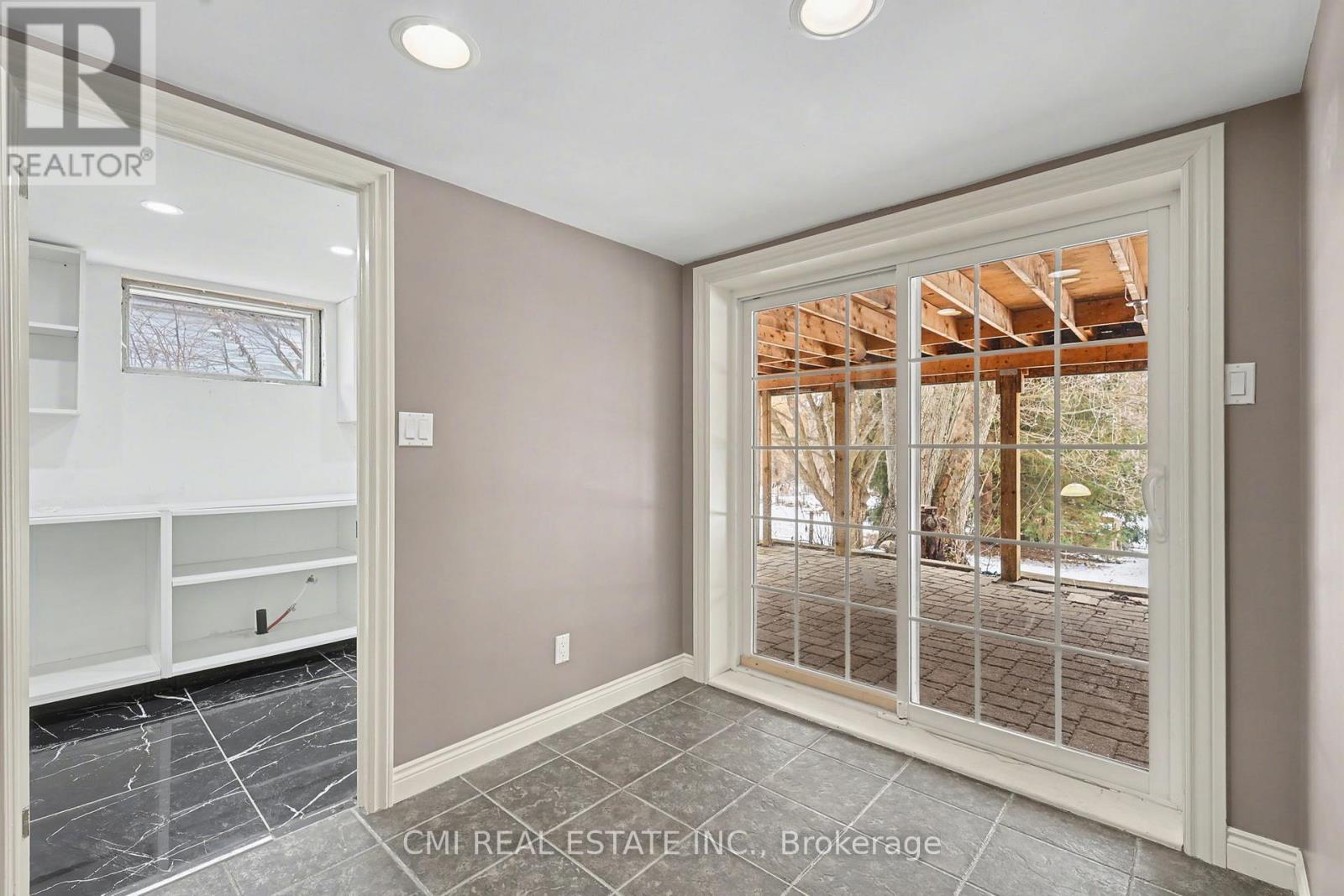 3440 SIMCOE STREET N - 21