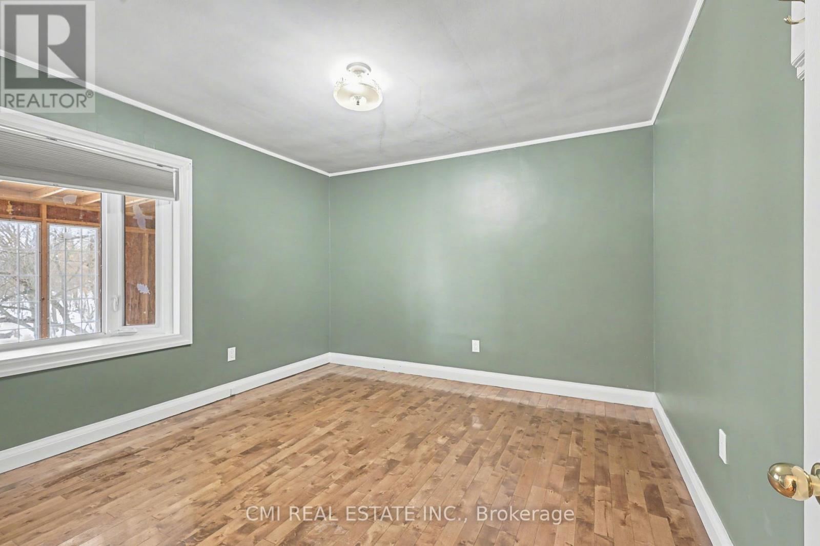 3440 SIMCOE STREET N - 8