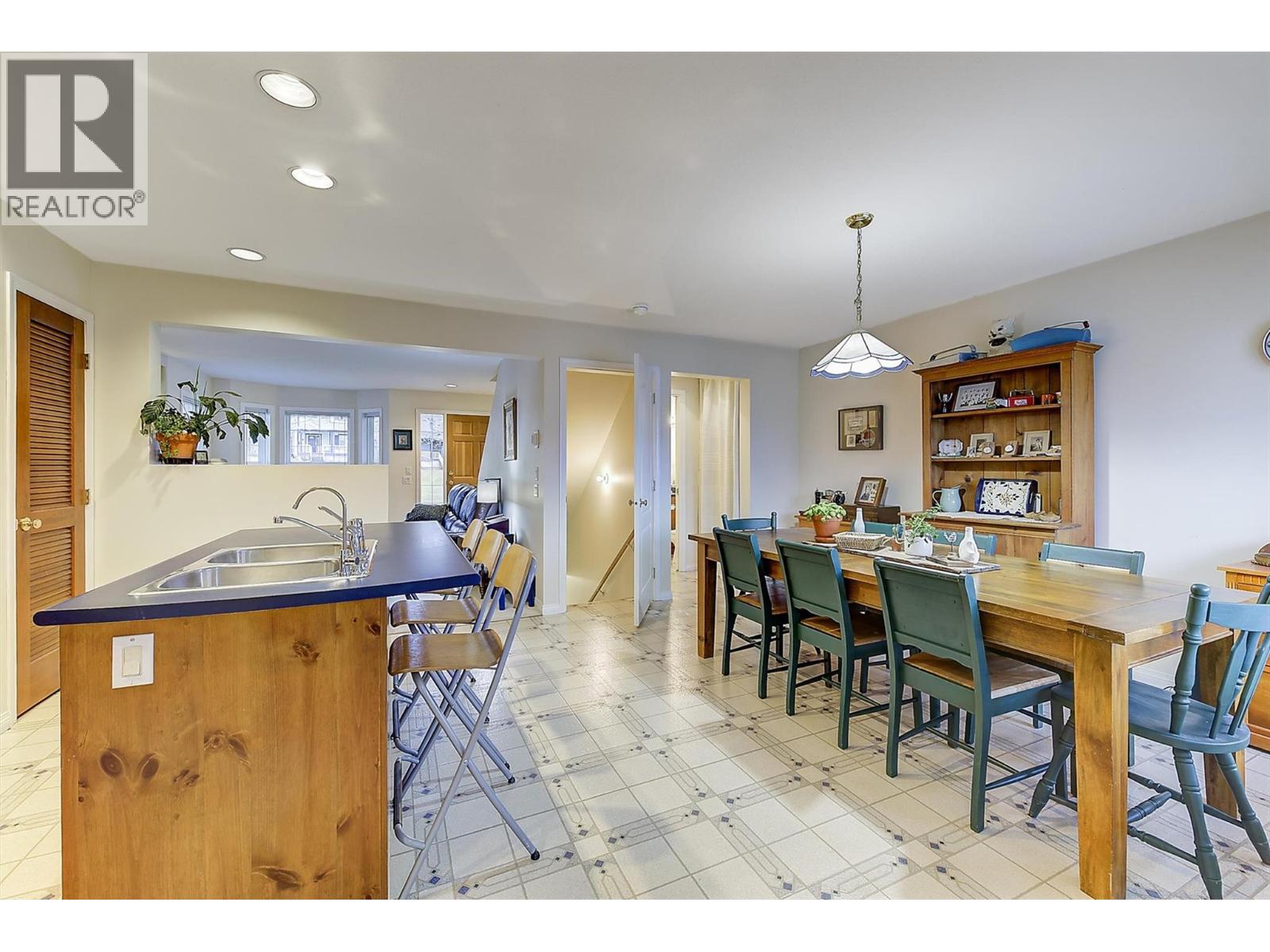 5280 Allenby Lane, Kelowna