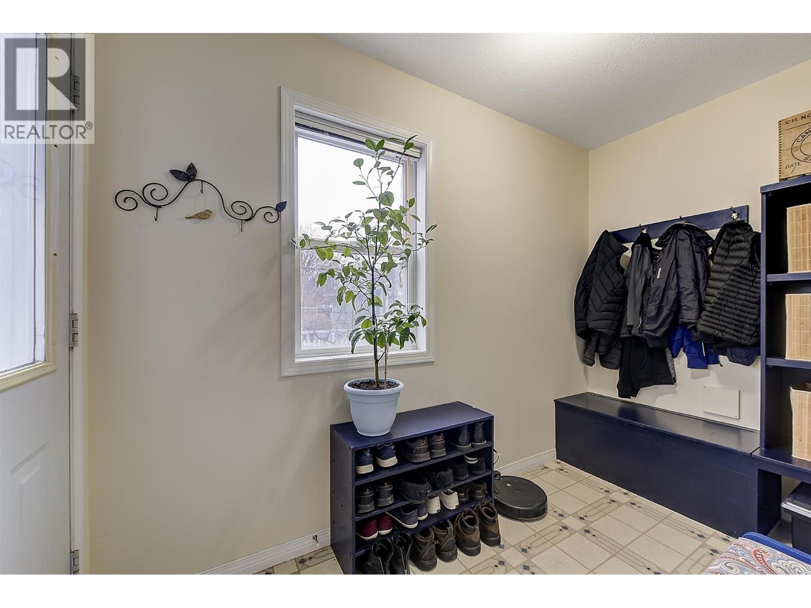 5280 Allenby Lane, Kelowna