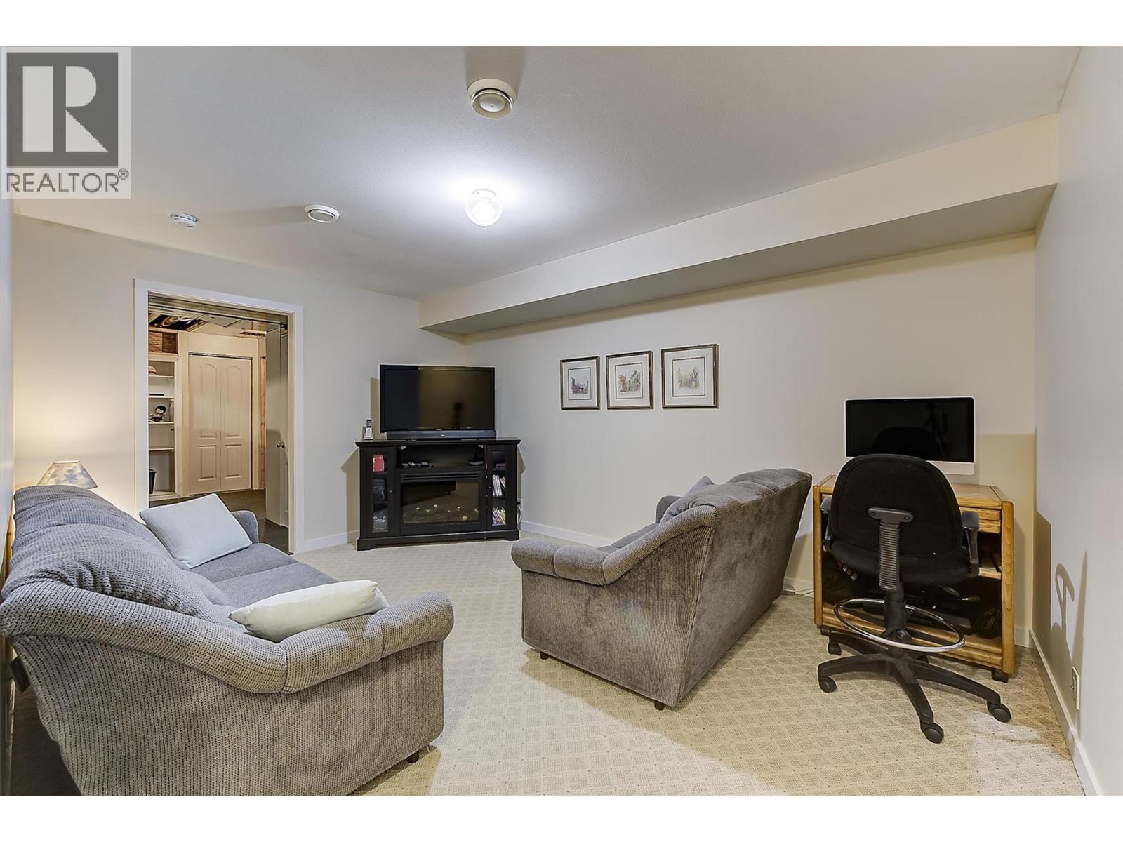 5280 Allenby Lane, Kelowna