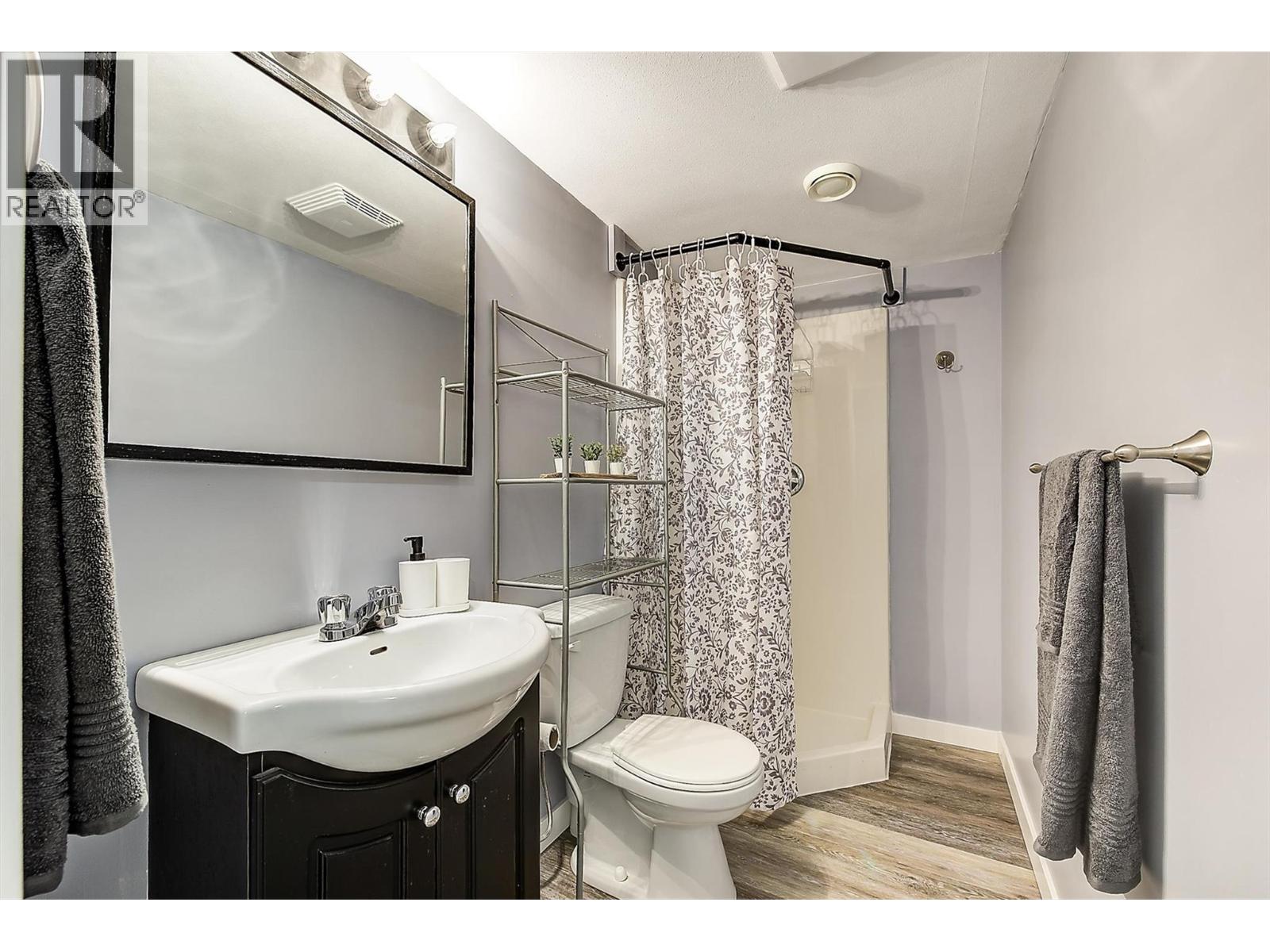 5280 Allenby Lane, Kelowna