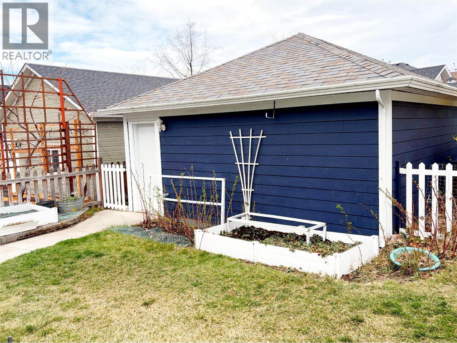 5280 Allenby Lane, Kelowna