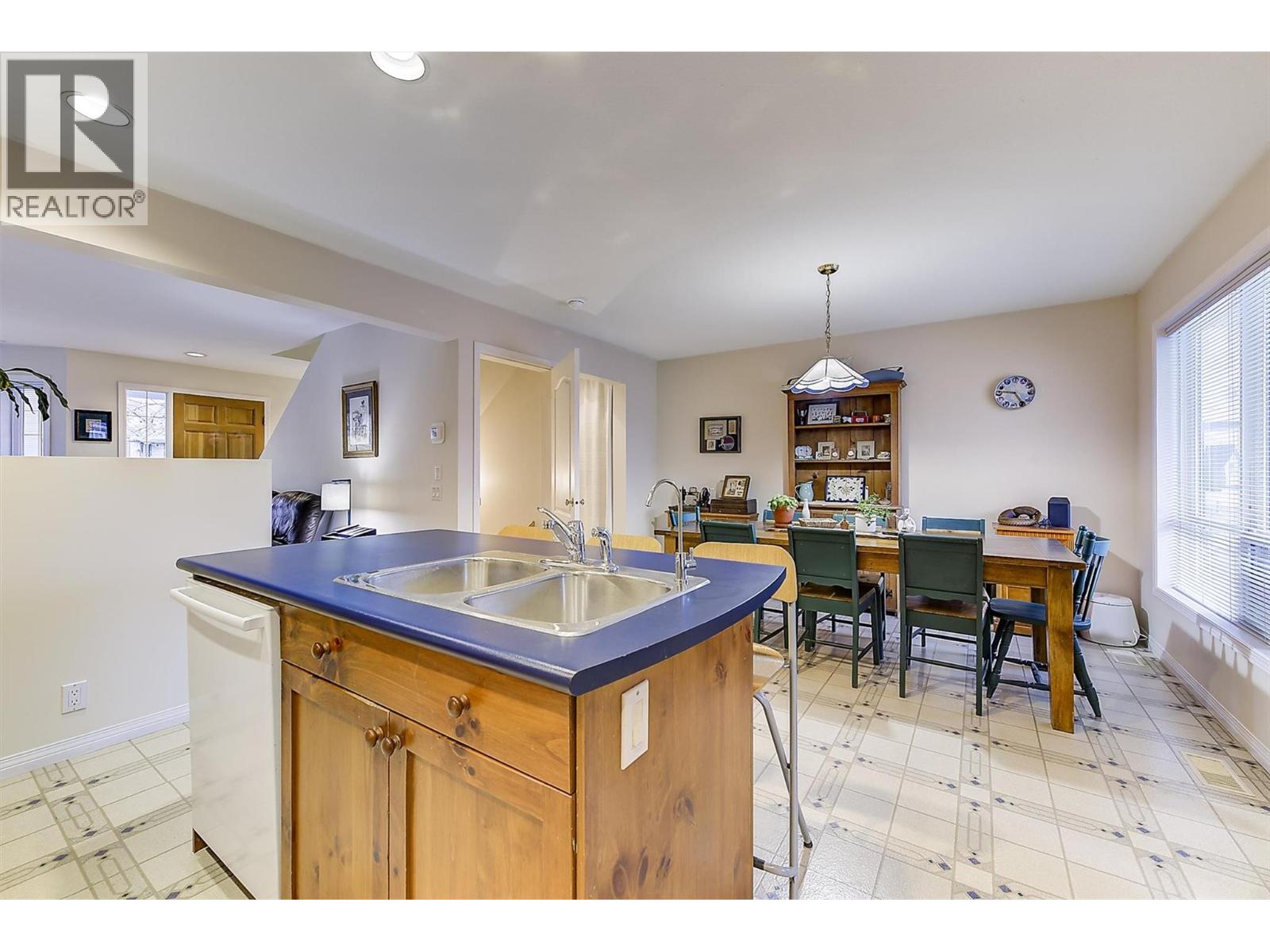 5280 Allenby Lane, Kelowna