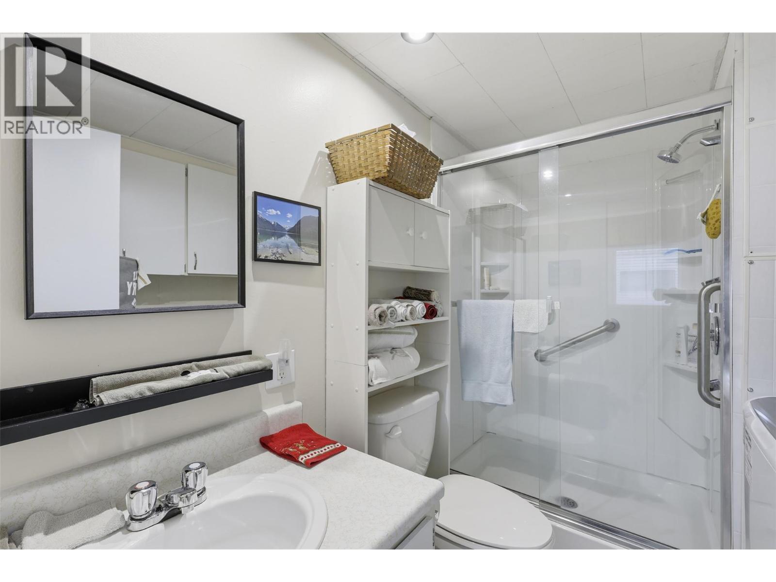 26 2400 OAKDALE Way, Kamloops