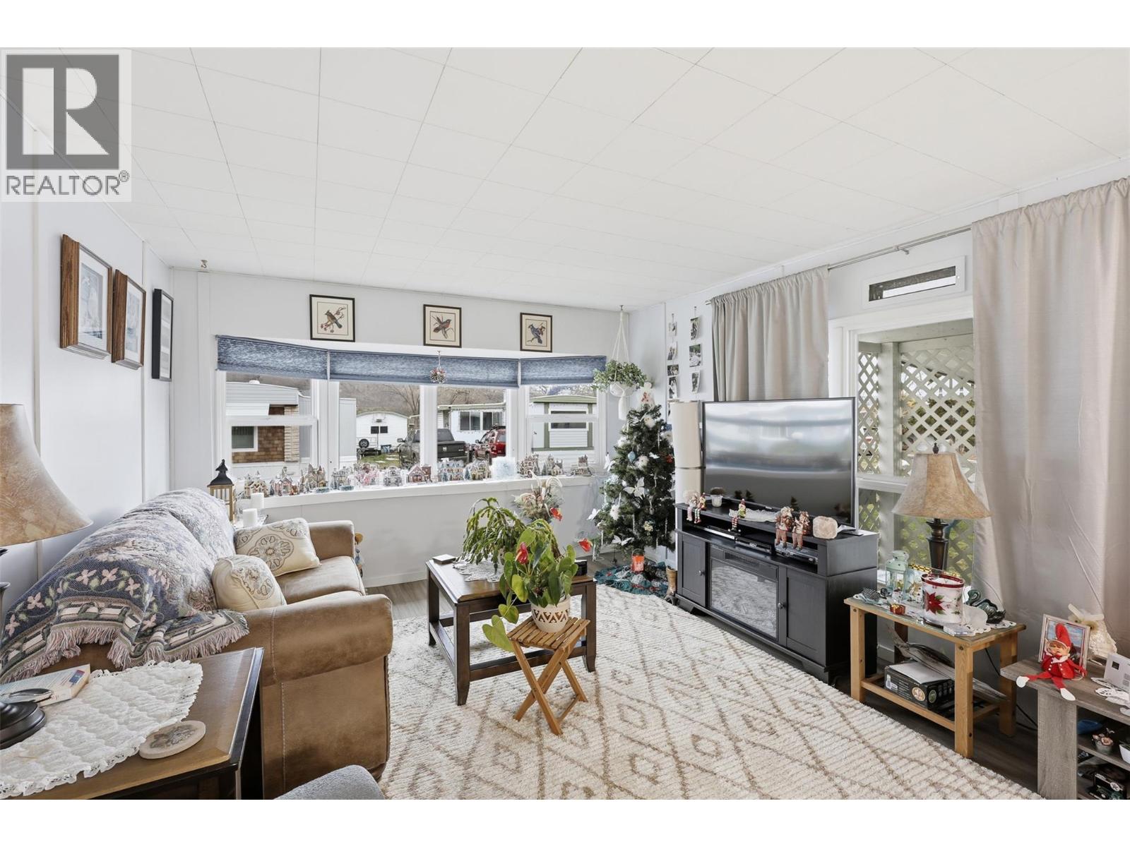 26 2400 OAKDALE Way, Kamloops