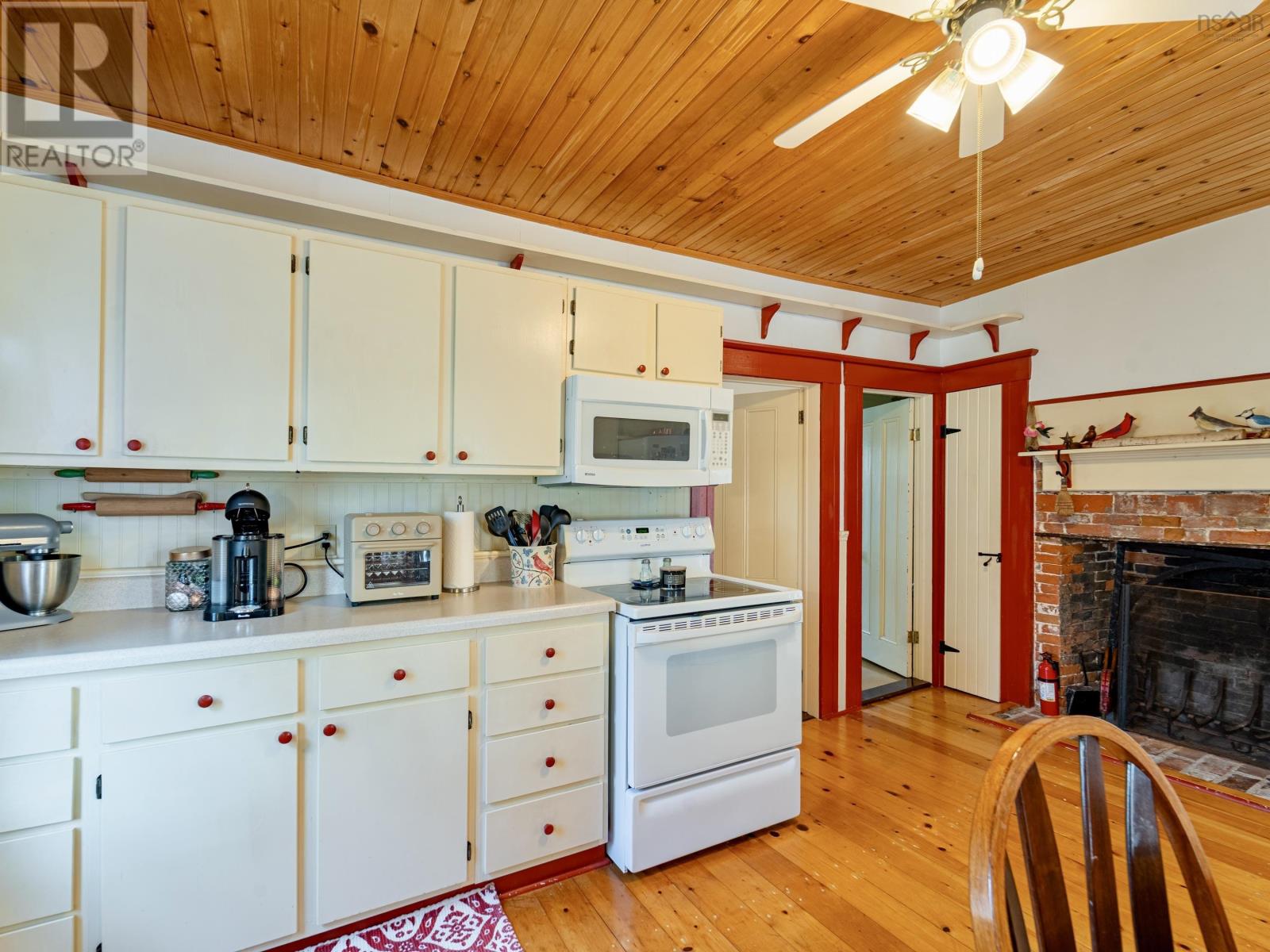 Property 13 of 52 of 2133 Highway 3