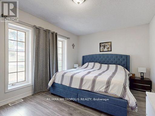 1000 ELGIN STREET - 20