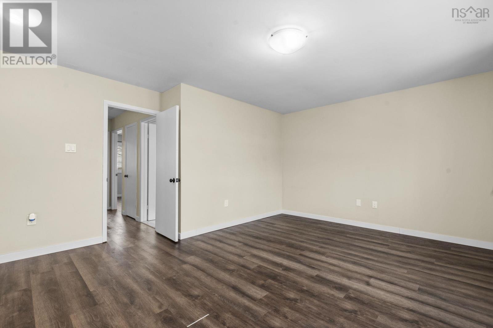 222 WILLETT STREET - 28