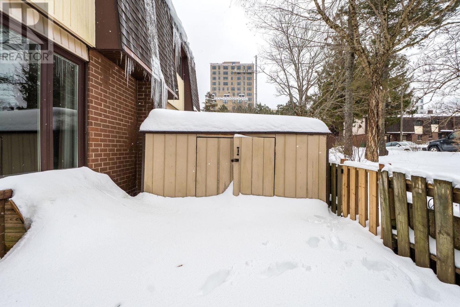 222 WILLETT STREET - 42