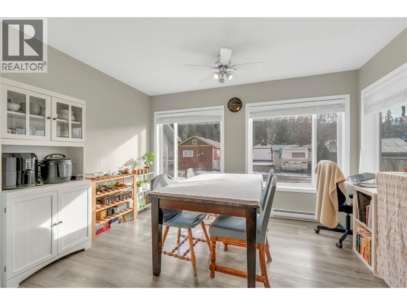 204 ANGELA AVENUE - 21