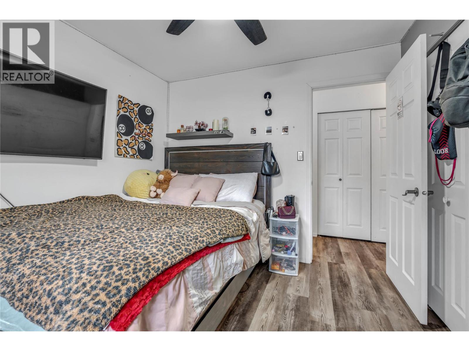 154 EDGEWOOD DRIVE - 23