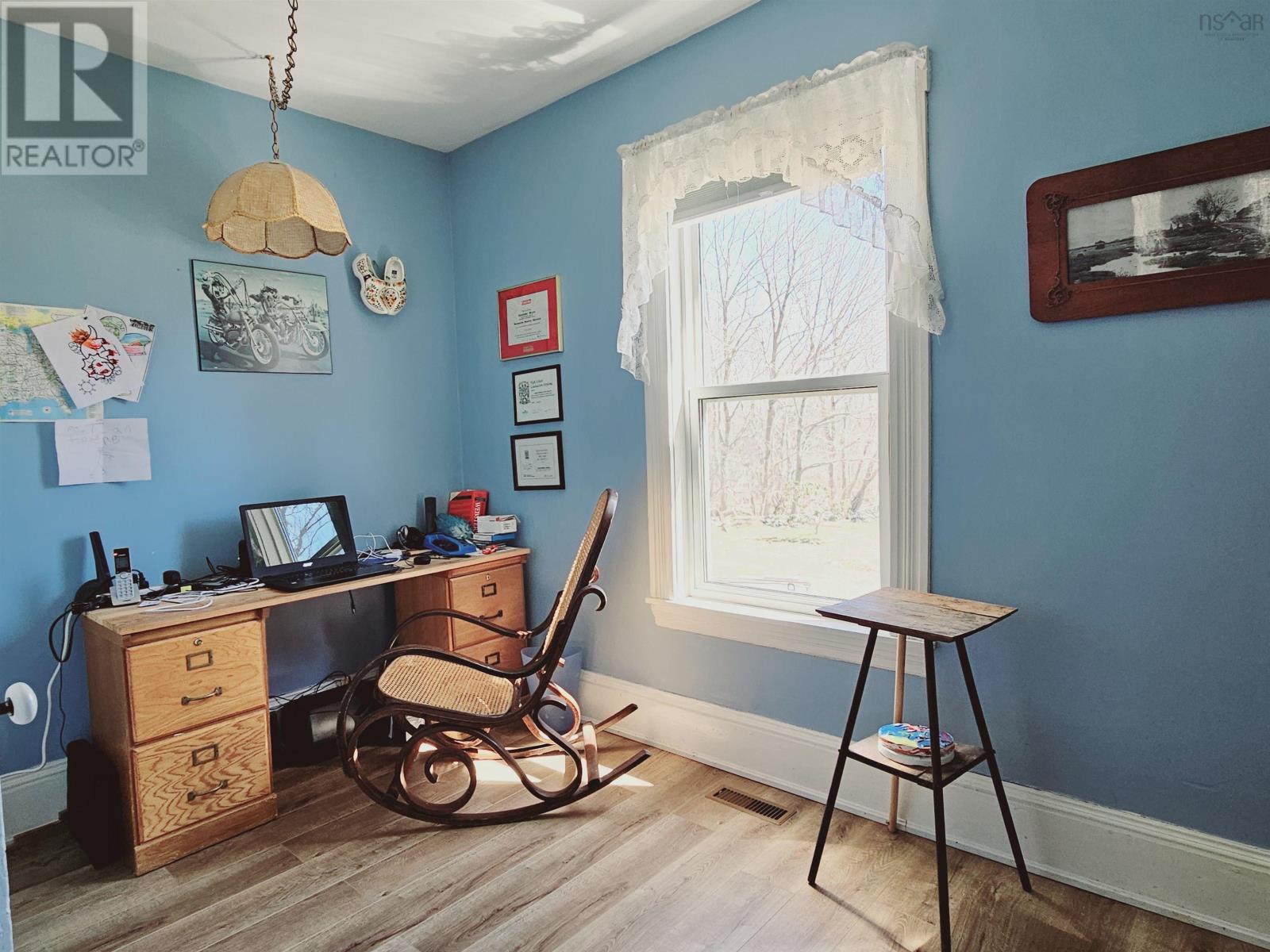 141 River Head Road - 10