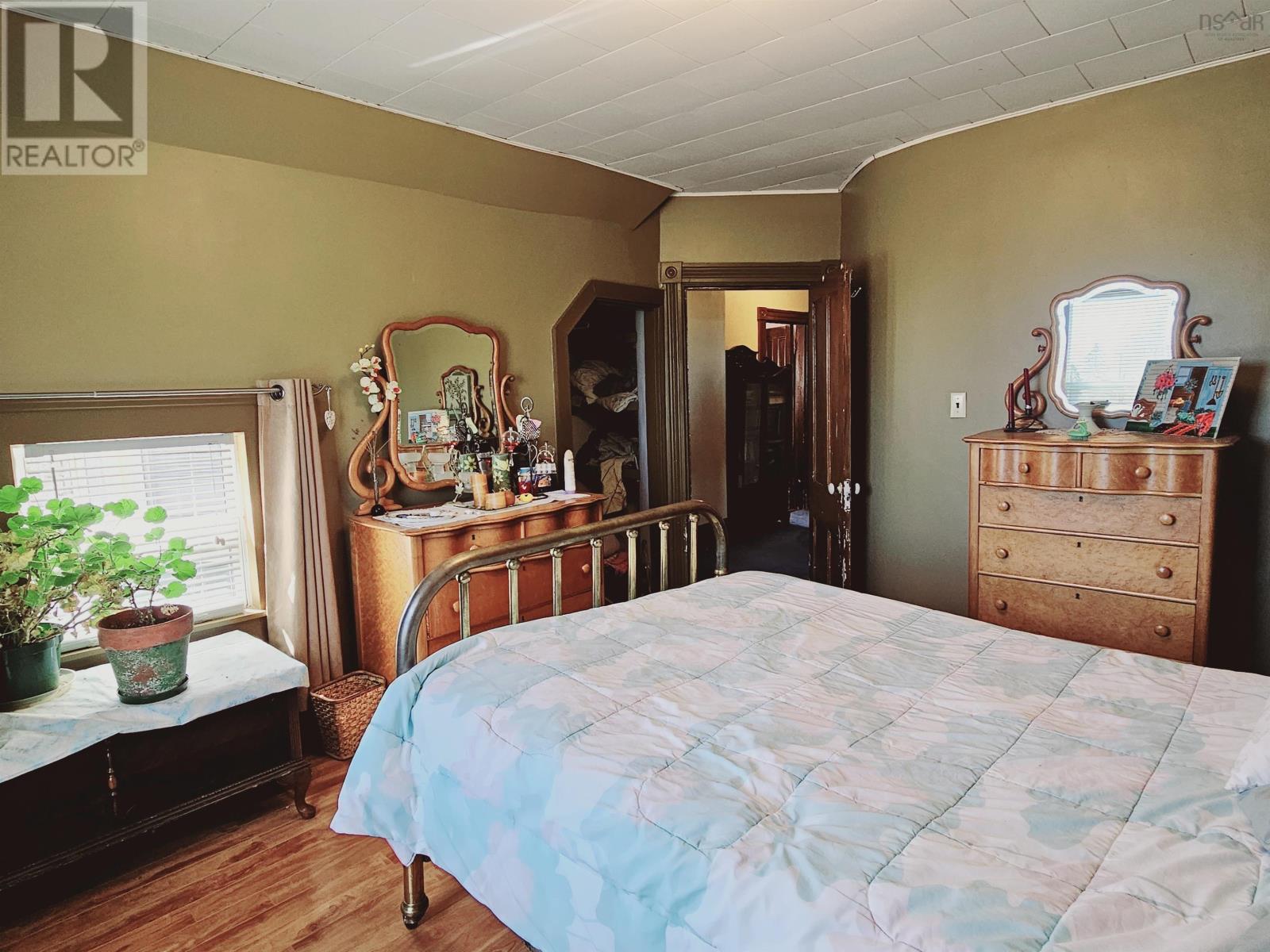 Property 23 of 44 of 141 River Head Road