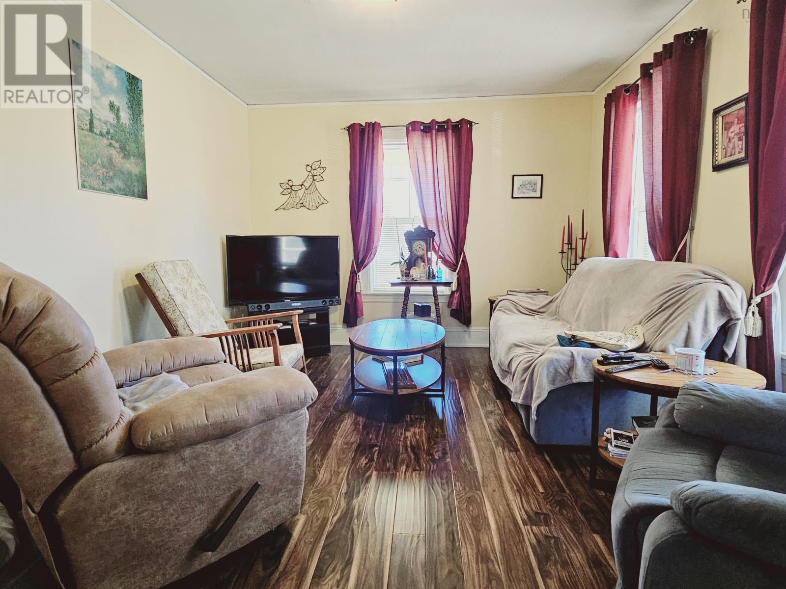 Property 11 of 44 of 141 River Head Road