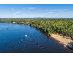 18 Ch. Des Iroquois, L Ile Du Grand Calumet, QC J0X1J0 Photo 14
