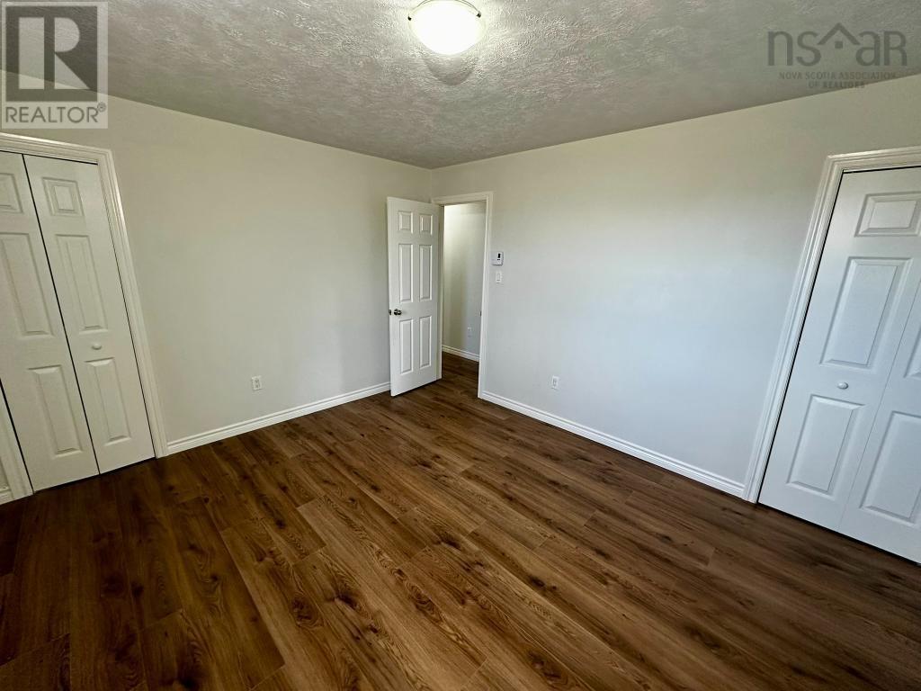 Property 37 of 41 of 18 Jill Street W, Milne Subdivision