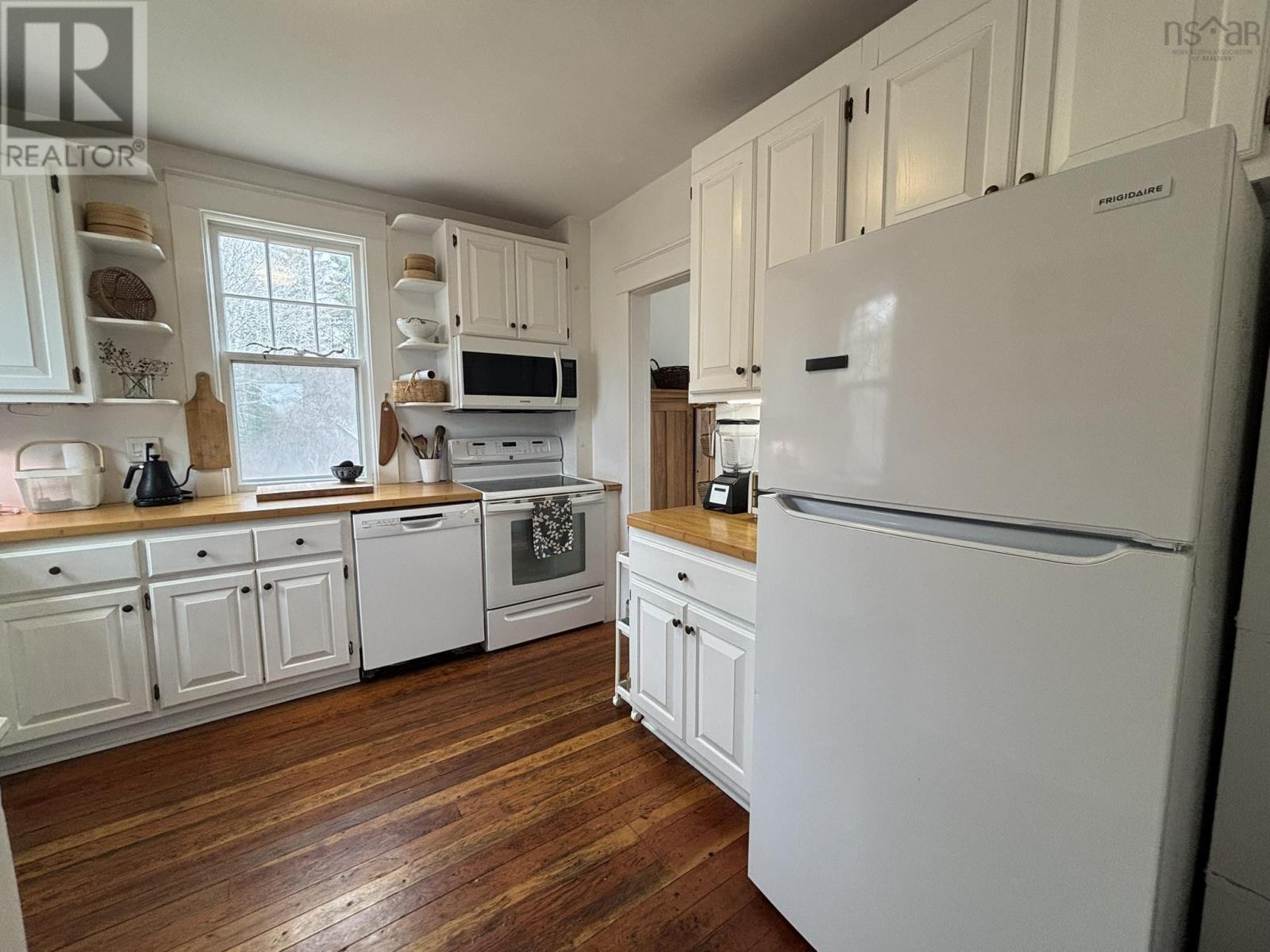 Property 15 of 35 of 32 Old Falls Road