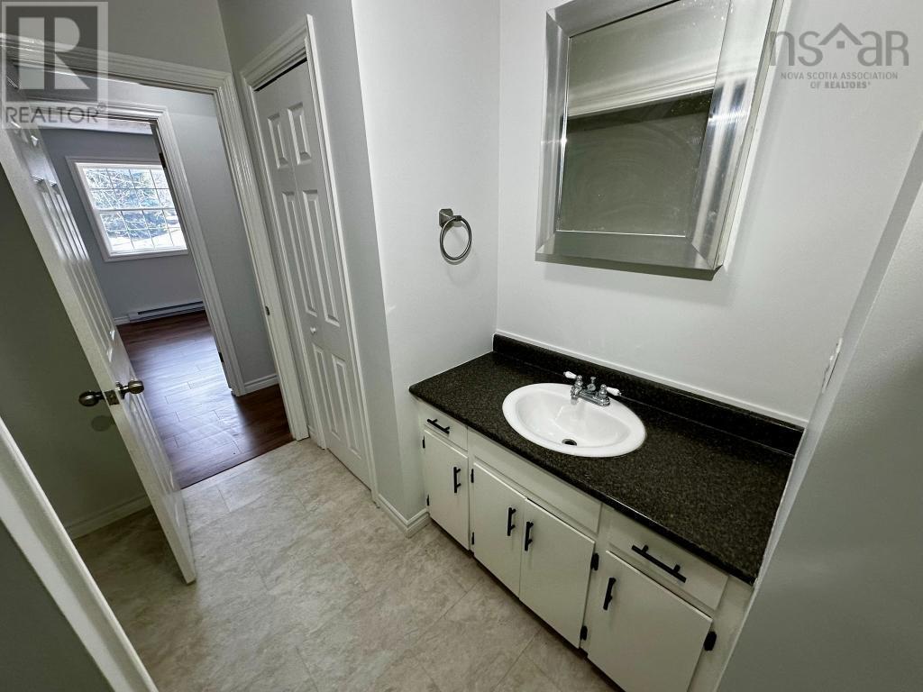 Property 34 of 41 of 18 Jill Street W, Milne Subdivision