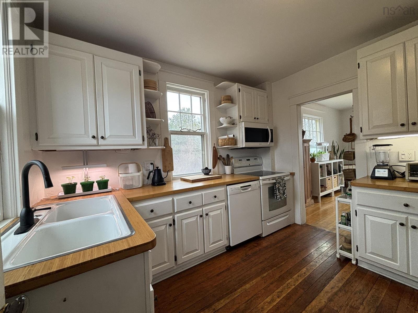 Property 13 of 35 of 32 Old Falls Road