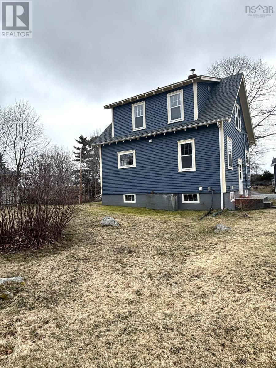 Property 33 of 35 of 32 Old Falls Road