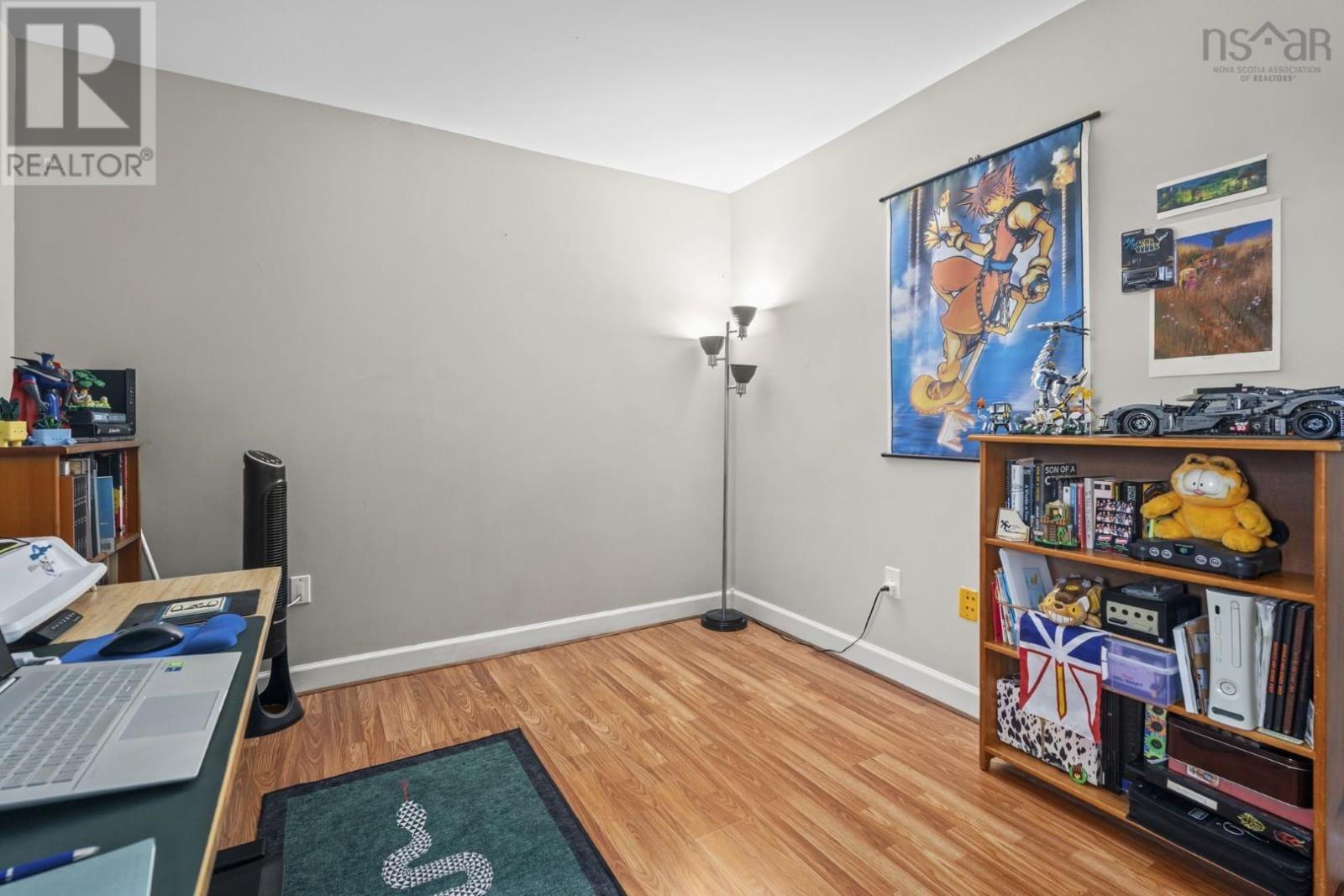 Property 21 of 29 of 101 225 Ross Street