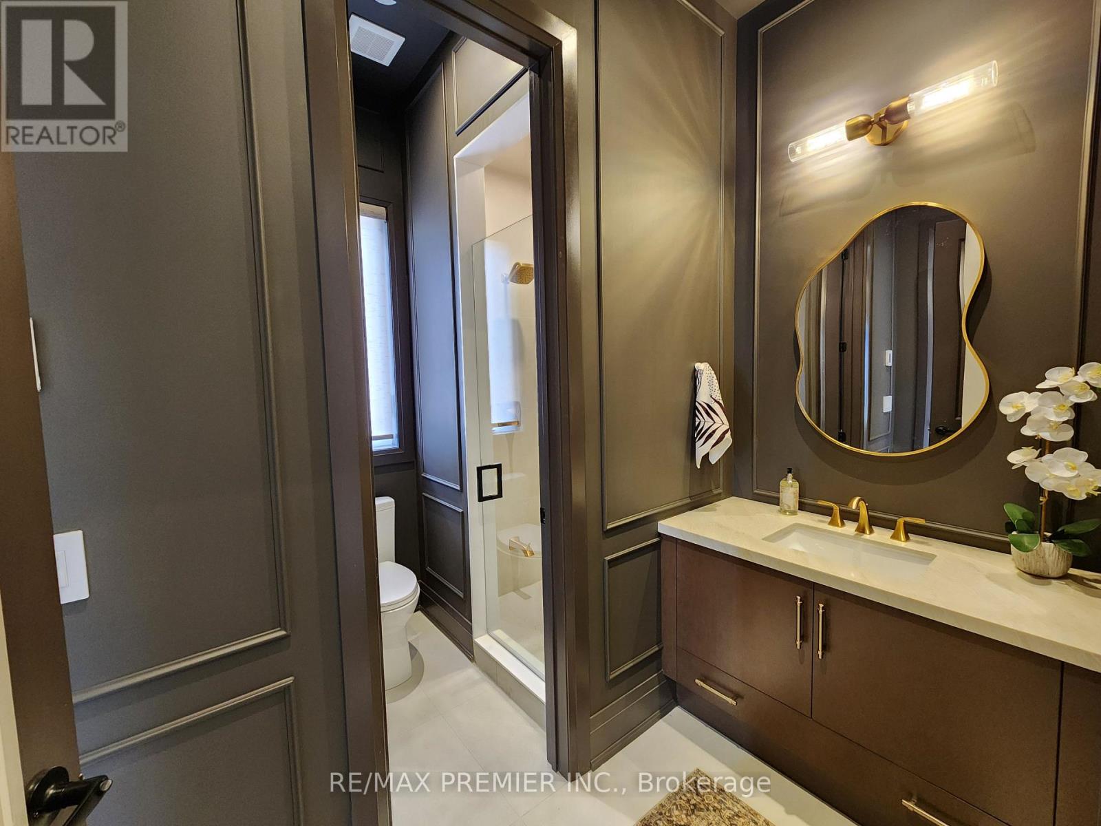 1 HILTON LANE - 9
