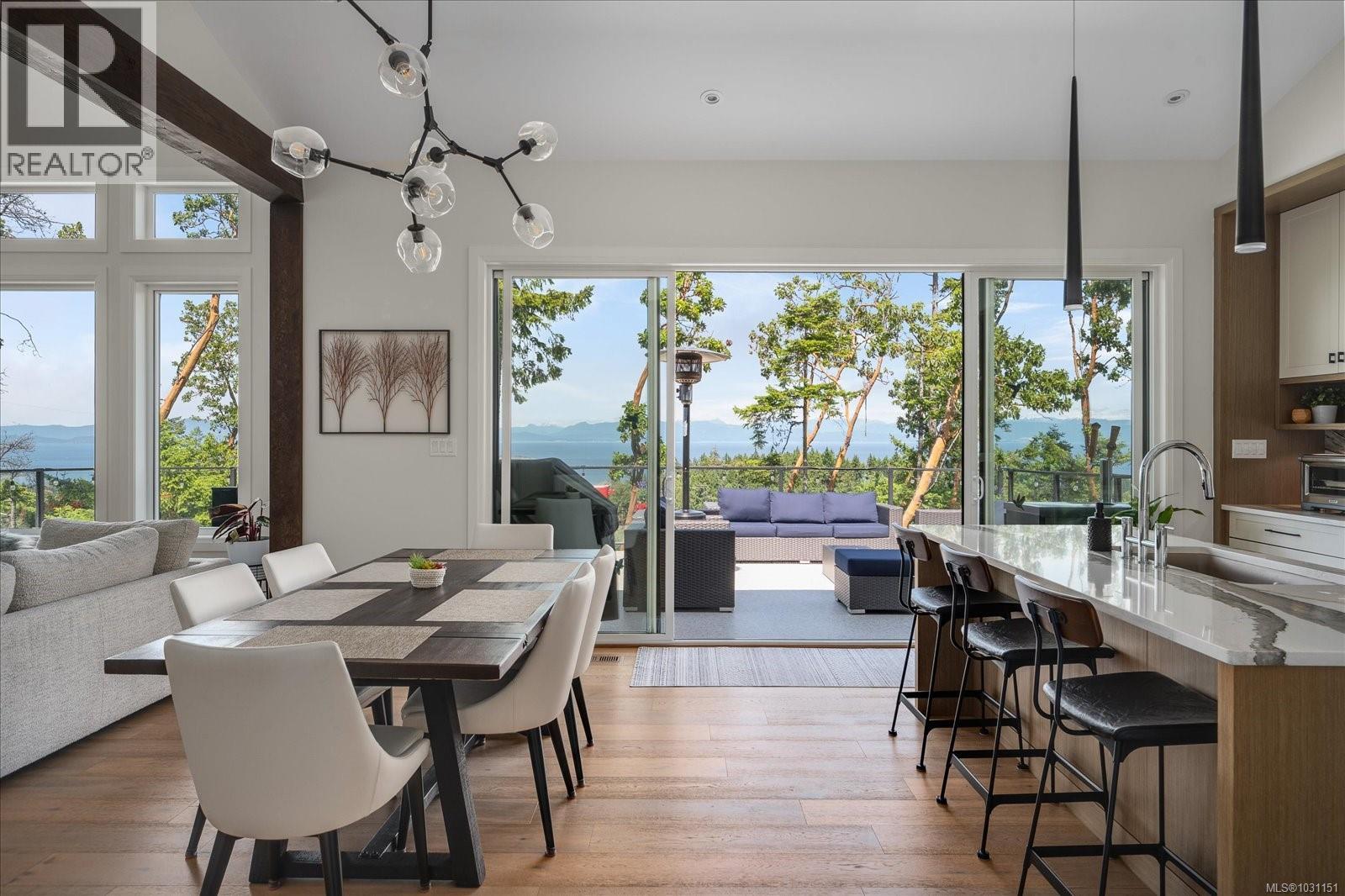 7336 High Ridge Cres, Lantzville