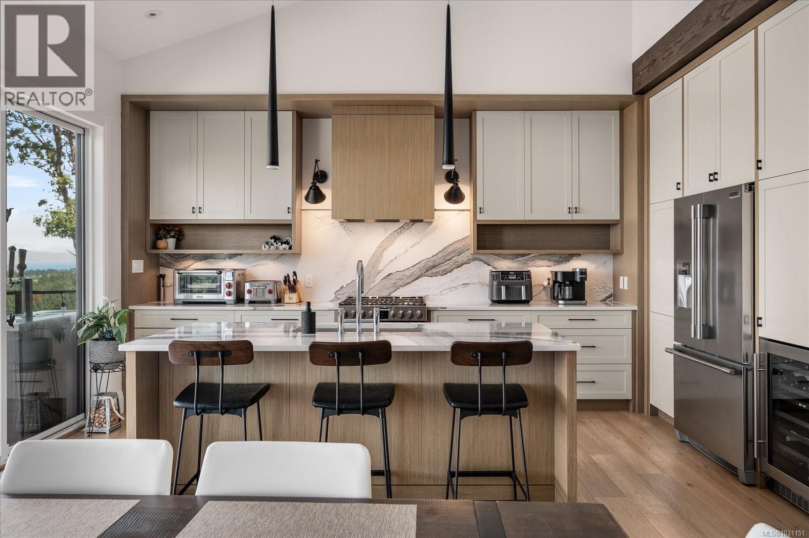 7336 High Ridge Cres, Lantzville